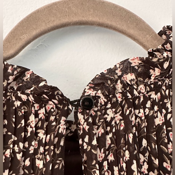 NWT - ASOS Pleated Mock Neck Shift Dress - Size 10 - Picture 8 of 8